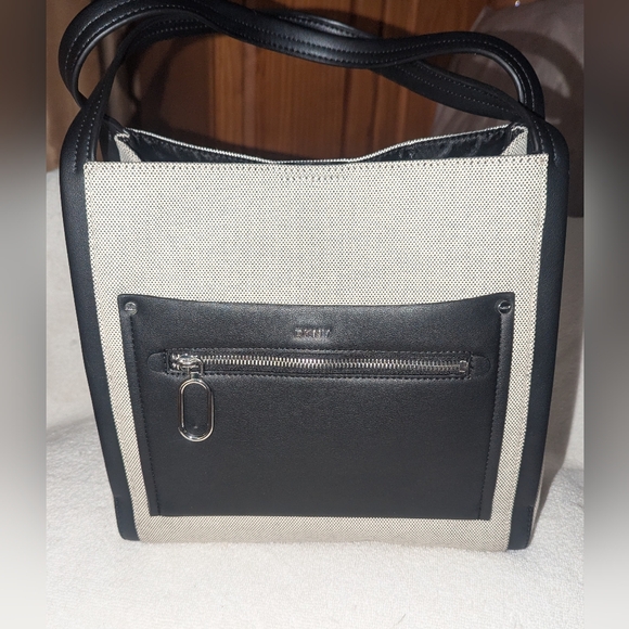 Dkny Handbags - DKNY Nala Hobo Handbag